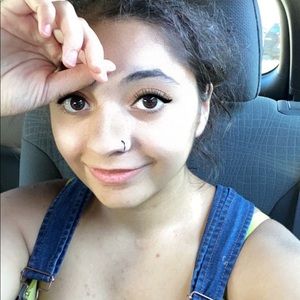 Meet your Posher, Isabella